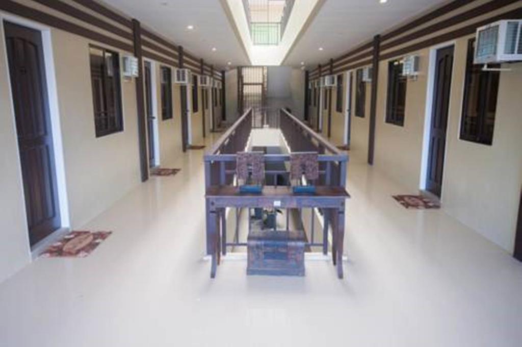 NF Suites Davao City Buitenkant foto