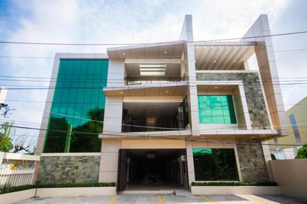 NF Suites Davao City Buitenkant foto